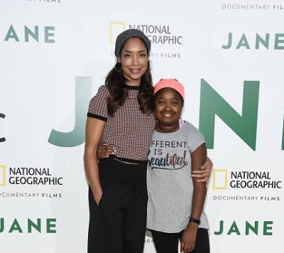 A picture of Delilah Fishburne with her mother, Gina Torres attending an event.